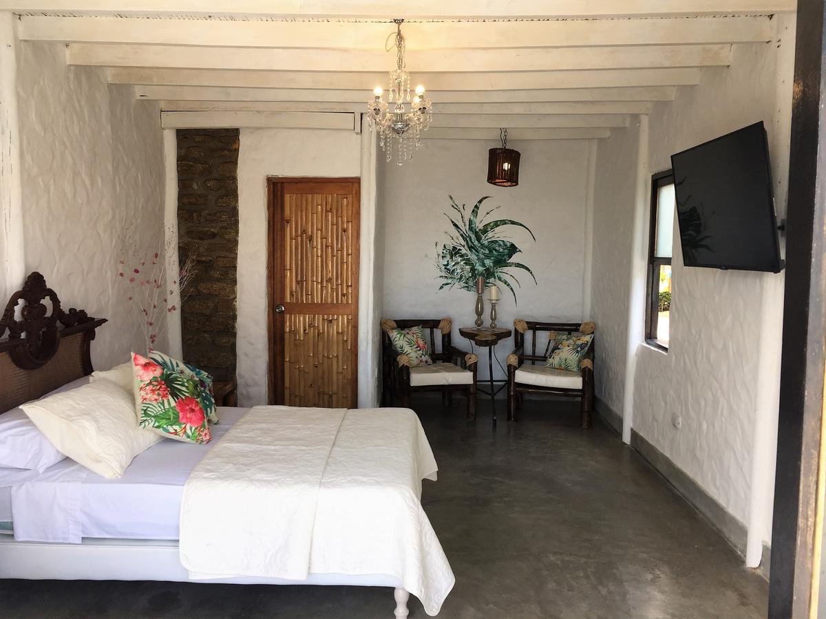 לוס אורגנוס Hotel Puerto Antiguo מראה חיצוני תמונה