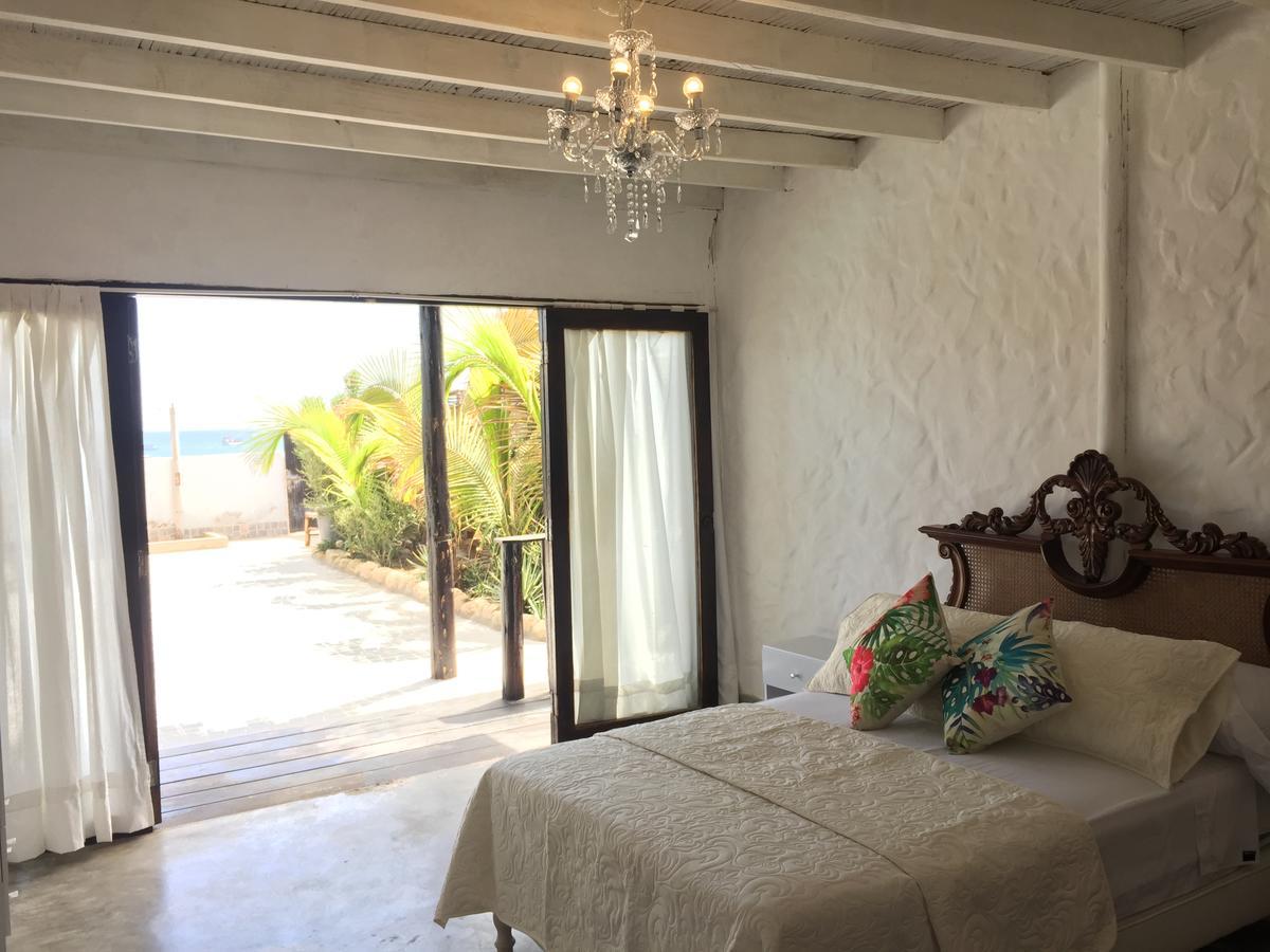 לוס אורגנוס Hotel Puerto Antiguo מראה חיצוני תמונה